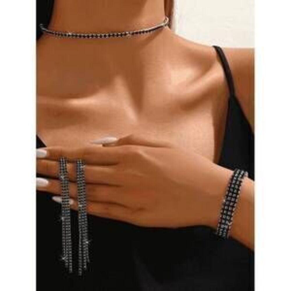A 4-Piece Set Of Full-Diamond Necklace, Bracelet, And Earrings; Perfec Gift